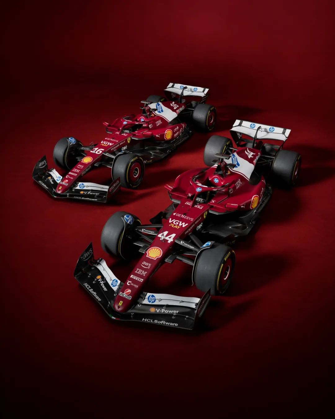 爱游戏体育-哈斯车队鏖战红牛车队，拉塞尔带队取胜