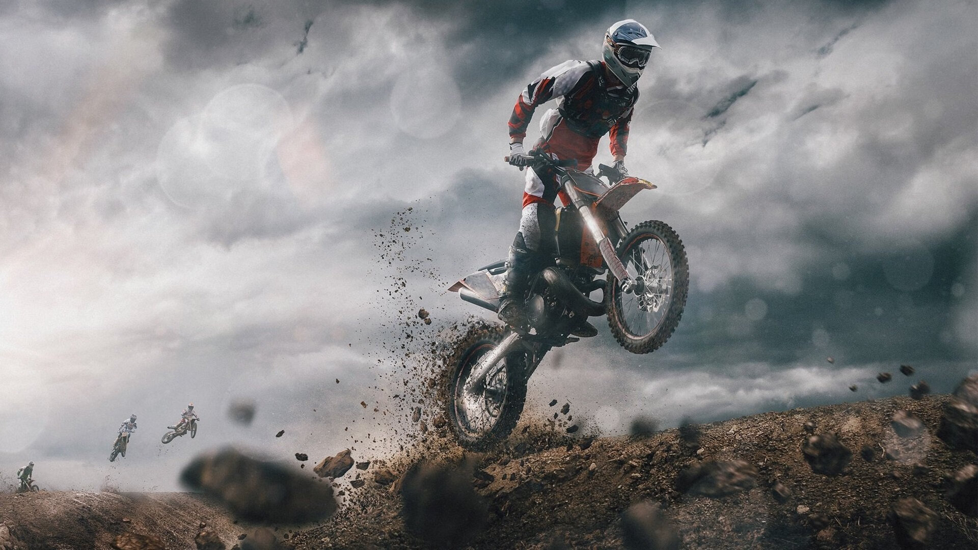 当F1引擎轰鸣时，爱德华兹在另一个赛场投出命运的三分