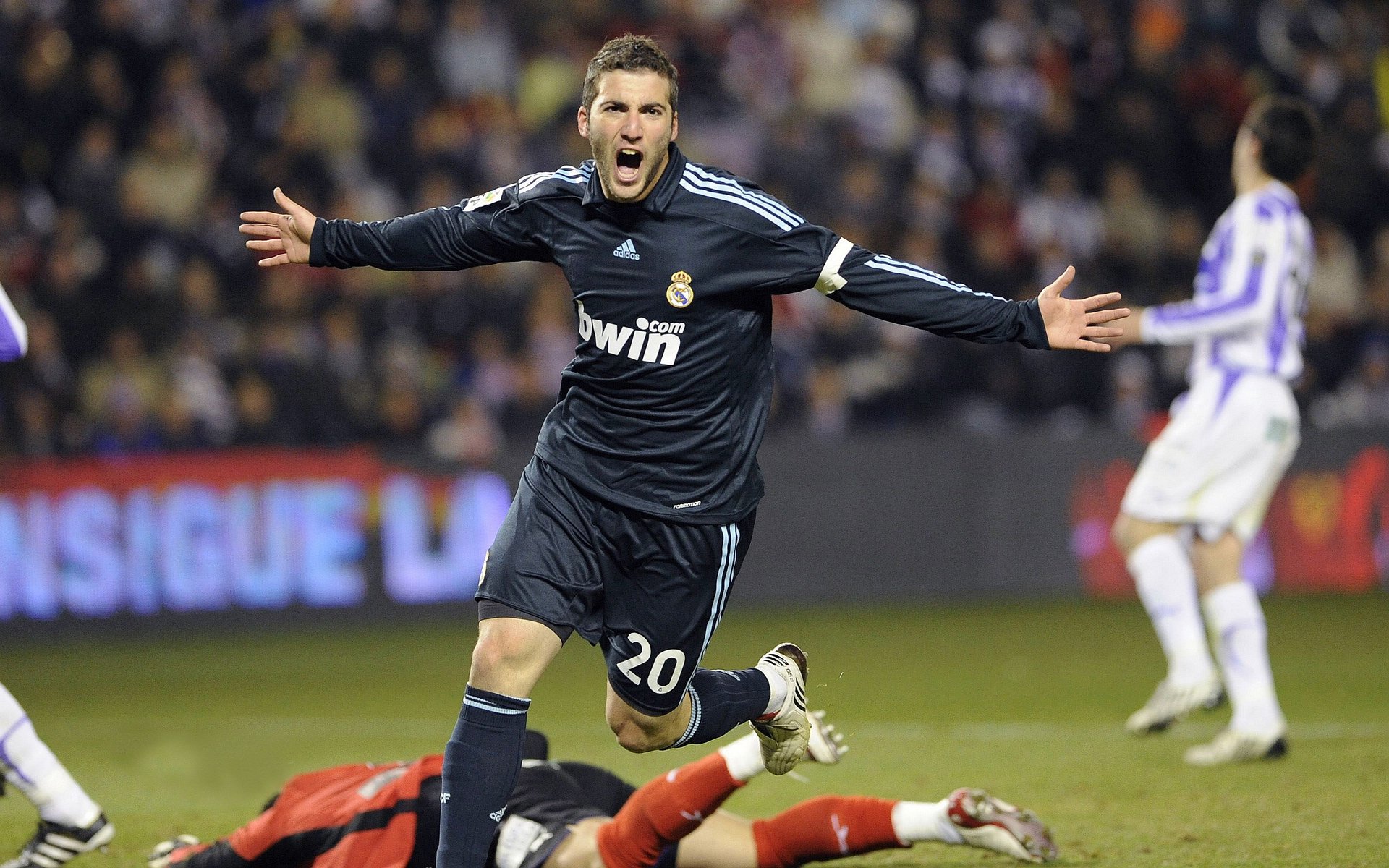 莫德里奇,当节奏大师遭遇德意志铁壁,克罗地亚的悲歌与启示